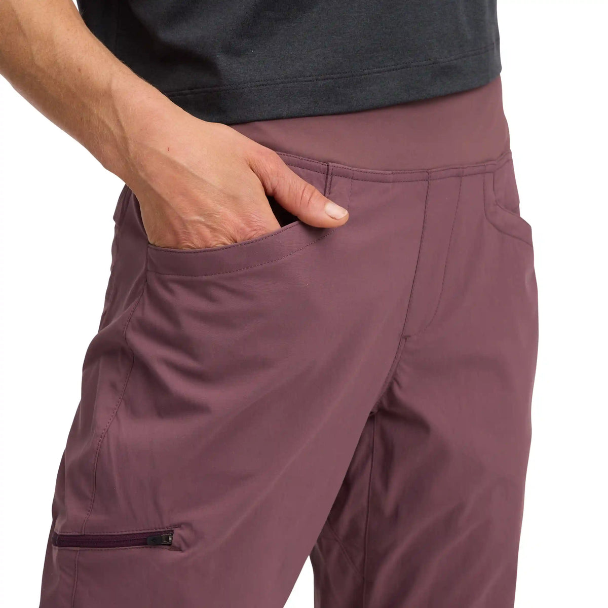 Women's Technician Jogger Pants - Past Season