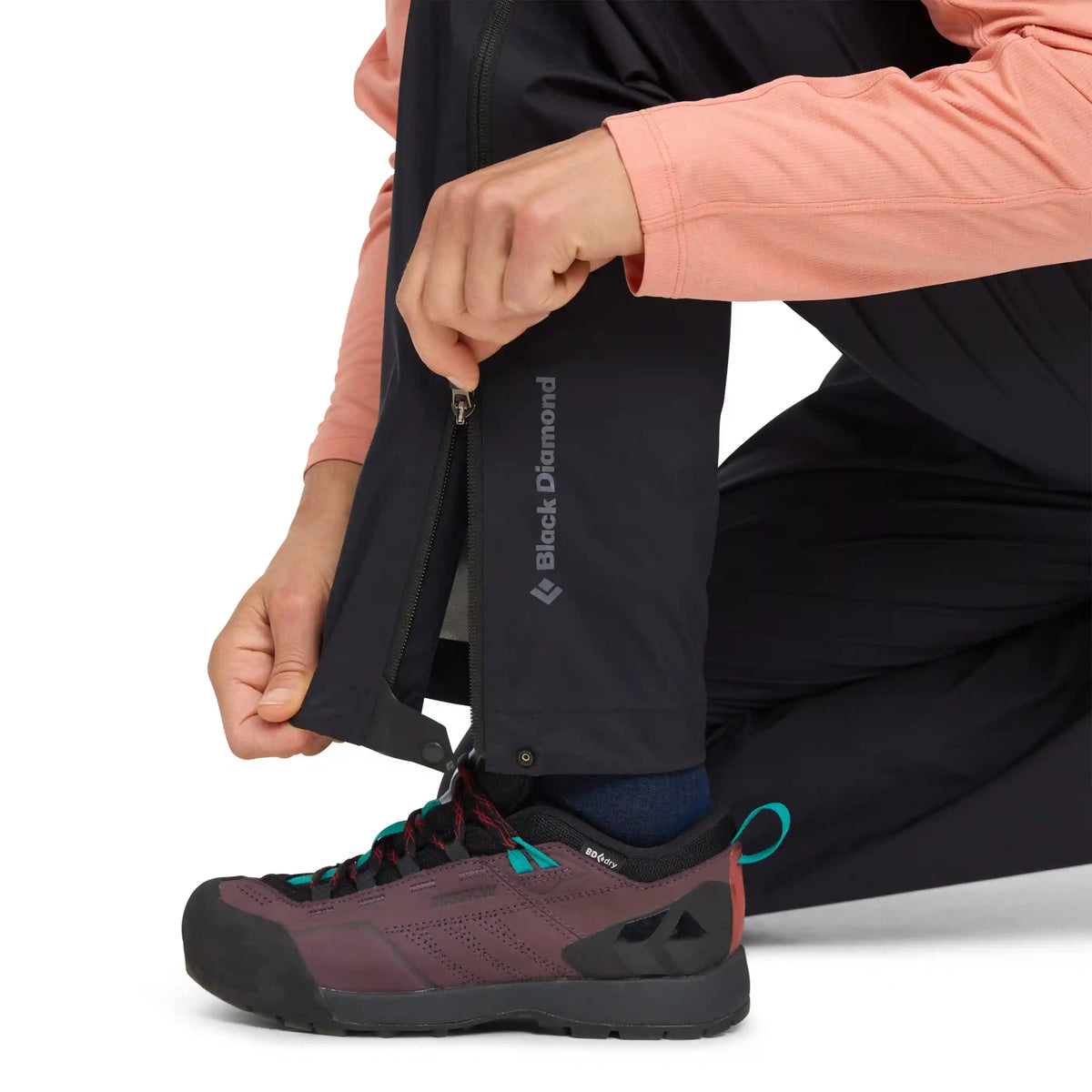 Women's Fineline Stretch Full Zip Pants - Past Season