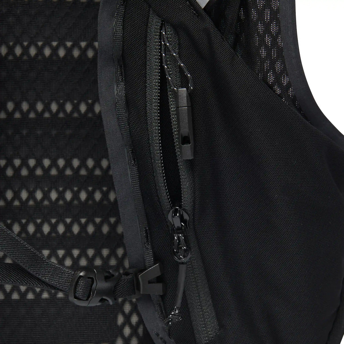 Women's Distance 15 Backpack - Past Season