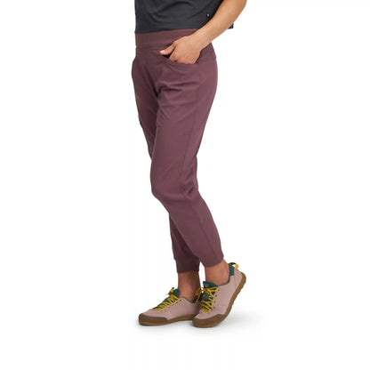 Women's Technician Jogger Pants - Past Season