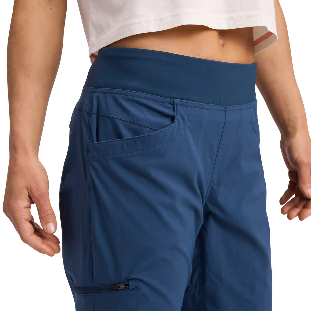 Women's Technician Jogger Pants - Past Season
